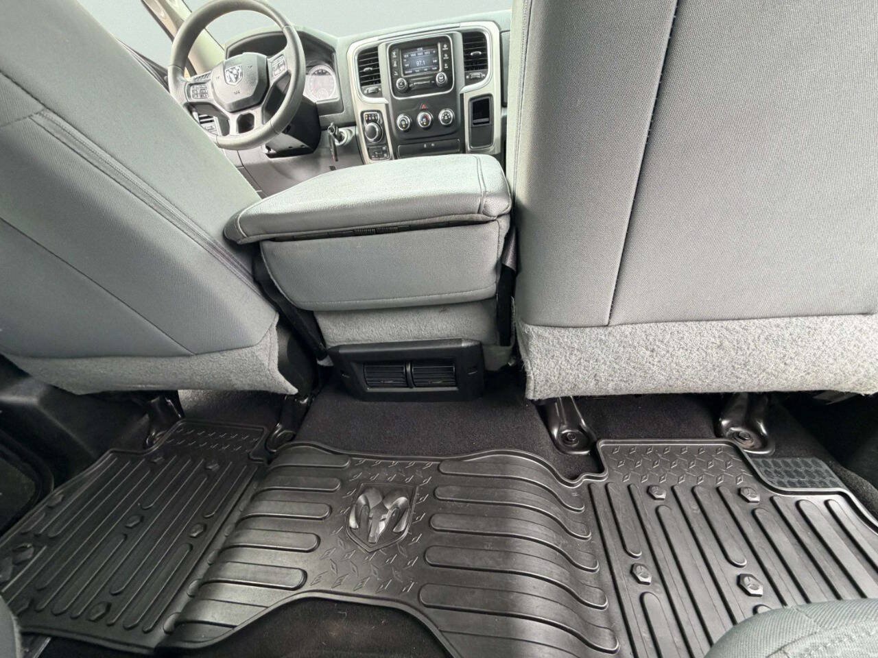 Used 2018 RAM 1500 Classic SLT AWD/4WD image 25