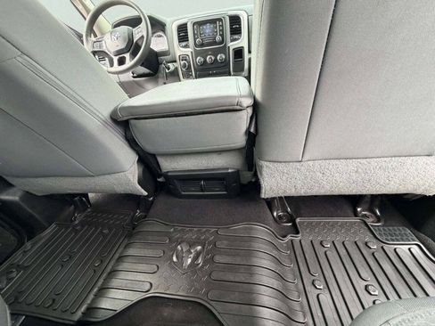 Used 2018 RAM 1500 Classic SLT AWD/4WD image 25