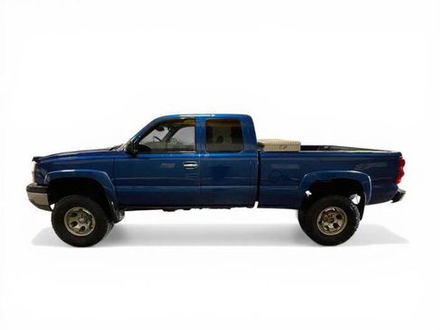 Used 2003 Chevrolet Silverado 1500 LS w/ Off-Road Package image 3