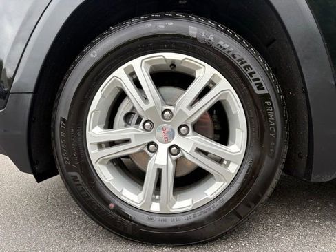 Used 2024 GMC Terrain SLE w/ Driver Convenience Package FWD image 14