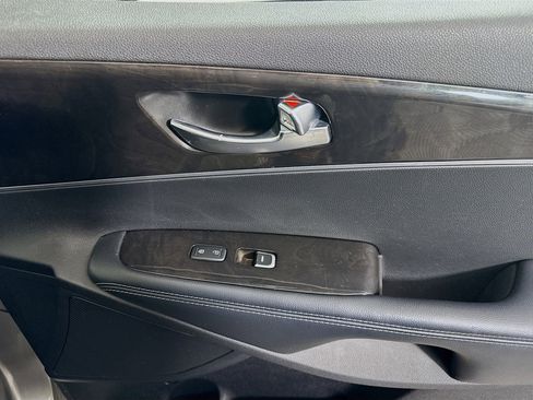 Used 2018 Kia Sorento LX image 30