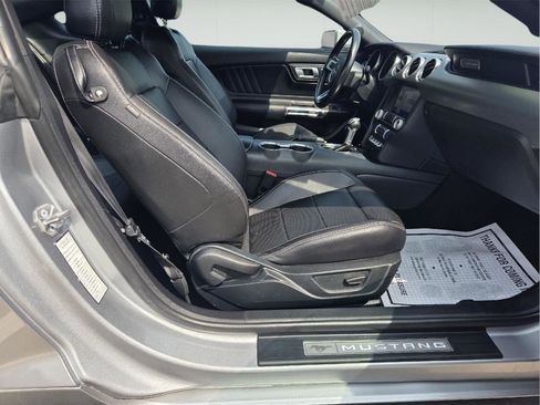 Used 2023 Ford Mustang Premium image 9