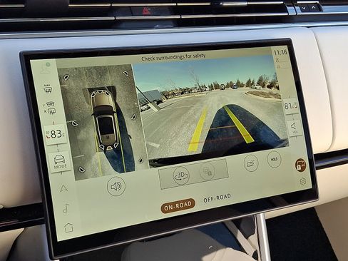 New 2026 Land Rover Range Rover SE image 18