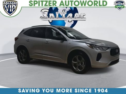 Used 2023 Ford Escape ST-Line w/ Tech Pack #1 AWD/4WD image 3