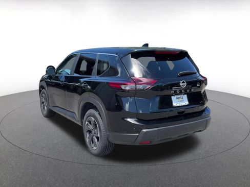 Used 2025 Nissan Rogue SV FWD image 8