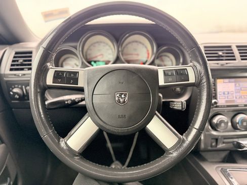 Used 2010 Dodge Challenger R/T image 12