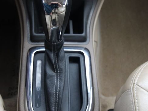 Used 2009 Chevrolet HHR LT FWD image 24