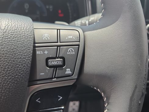 Used 2026 Toyota Camry SE FWD image 18