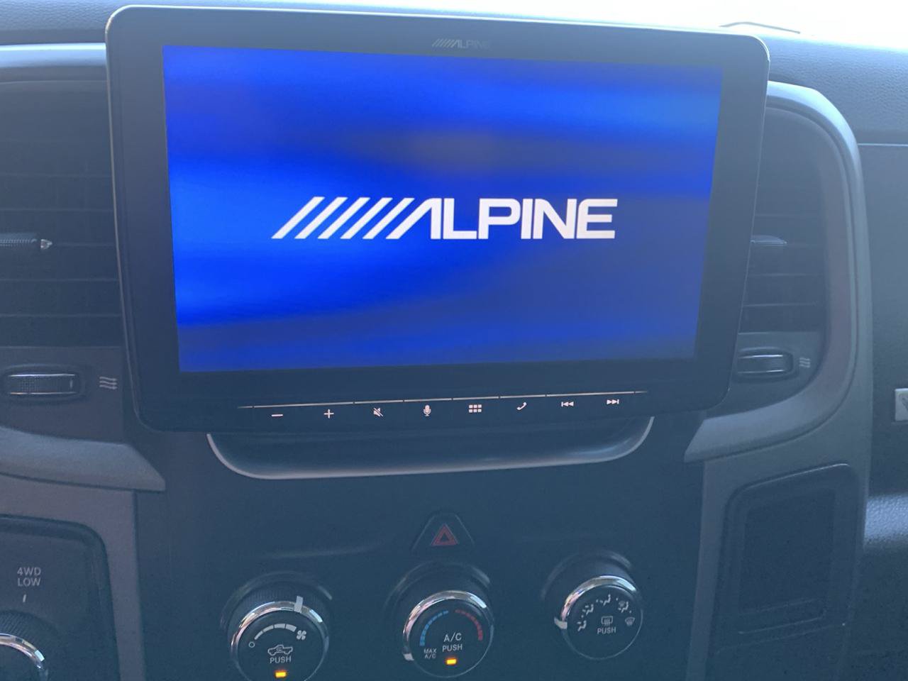 Used 2018 RAM 2500 Tradesman w/ Chrome Appearance Group AWD/4WD image 26
