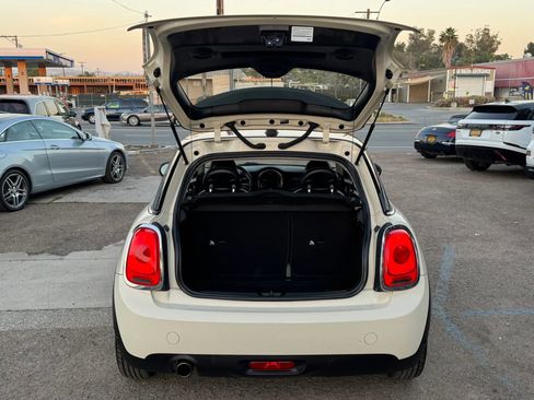 Used 2018 MINI Cooper 2-Door Hardtop FWD image 40