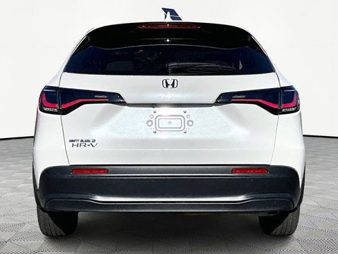 Used 2025 Honda HR-V LX image 7