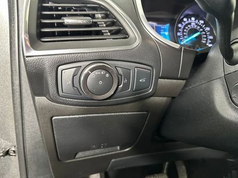 Used 2018 Ford Edge Titanium w/ Equipment Group 301A image 19