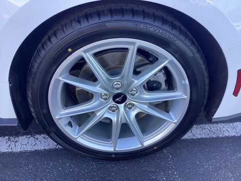 Used 2024 Ford Mustang GT Premium image 22