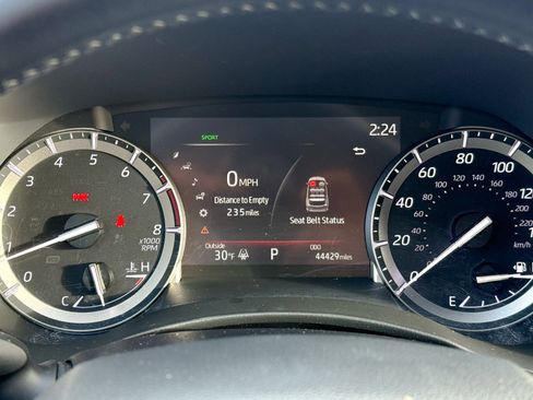 Used 2022 Toyota Highlander XLE image 21