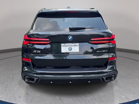 New 2026 BMW X5 xDrive50e w/ M Sport Package AWD/4WD image 4