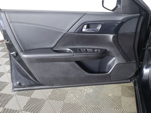 Used 2015 Honda Accord Sport image 18