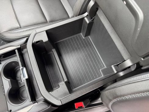 Used 2022 GMC Yukon Denali image 28