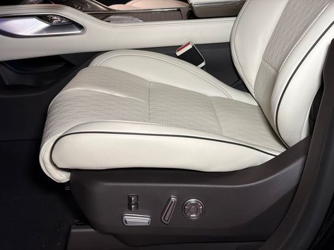 New 2026 Lincoln Nautilus Black Label AWD/4WD image 16