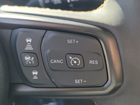 Used 2024 Jeep Wrangler Unlimited Sport AWD/4WD image 21