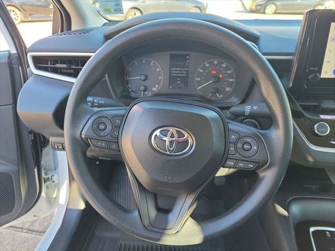 Certified 2025 Toyota Corolla LE image 23