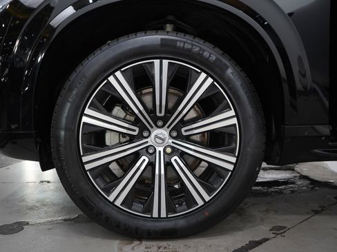 Used 2024 Volvo XC90 B6 Core w/ Protection Package Premier AWD/4WD image 34