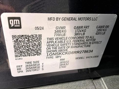 Used 2024 Chevrolet Suburban LT image 33