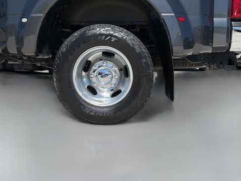 Used 2020 Ford F350 Lariat w/ Lariat Ultimate Package image 38