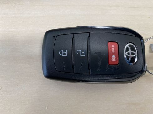 Certified 2025 Toyota Tacoma SR5 image 39