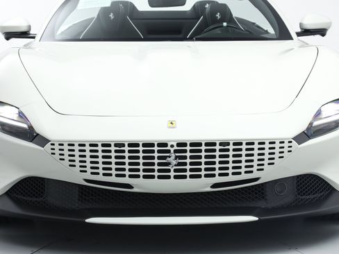 Certified 2025 Ferrari Roma Spider RWD image 14