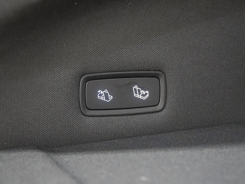 Used 2026 Tesla Model Y AWD image 13