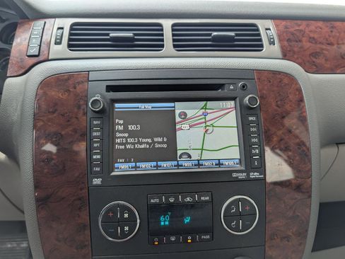 Used 2013 Chevrolet Tahoe LTZ image 16