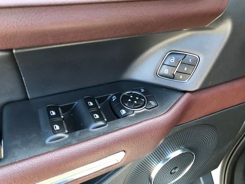 Used 2024 Ford Expedition Limited AWD/4WD image 17