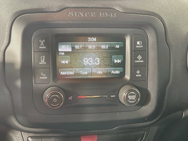 Used 2015 Jeep Renegade Latitude w/ Popular Equipment Group FWD image 15