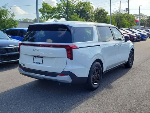 New 2026 Kia Carnival FWD image 6