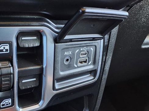 Used 2022 Jeep Gladiator Mojave w/ Safety Group image 8