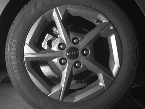 Used 2025 Kia K4 LXS image 15