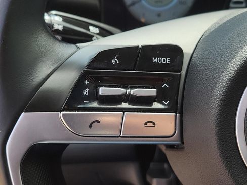 Used 2022 Hyundai Elantra Limited FWD image 25
