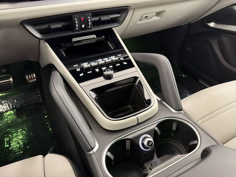 Certified 2025 Porsche Cayenne S AWD/4WD image 26