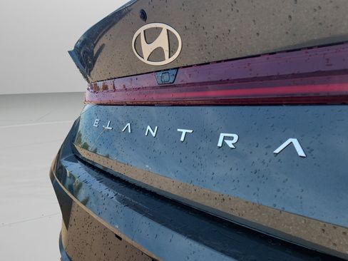 New 2026 Hyundai Elantra Limited image 6