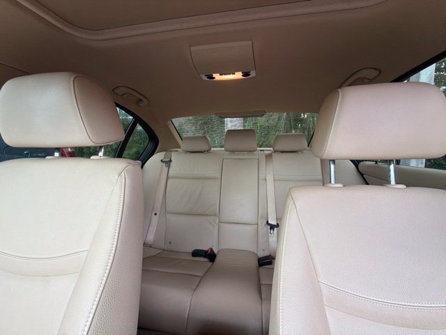 Used 2010 BMW 328i Sedan RWD image 9