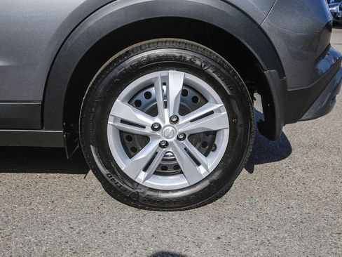 New 2025 Nissan Kicks Play S FWD image 10