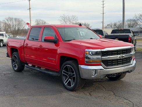 Used 2017 Chevrolet Silverado 1500 LT w/ LPO, Black Pack image 3
