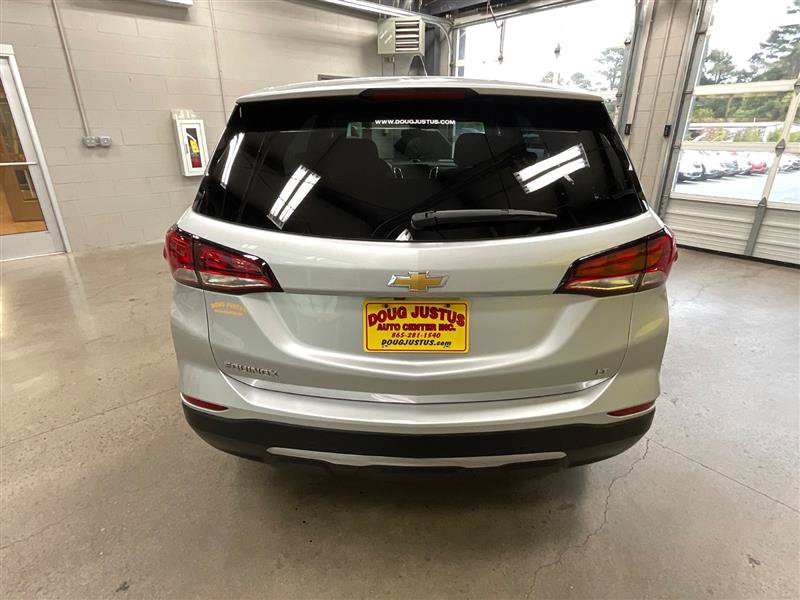 Used 2022 Chevrolet Equinox LT w/ Driver Convenience Package FWD image 4