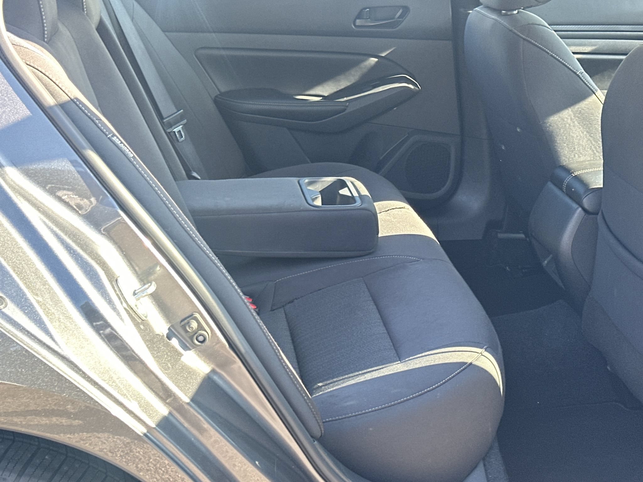 Used 2025 Nissan Altima 2.5 SV FWD image 15