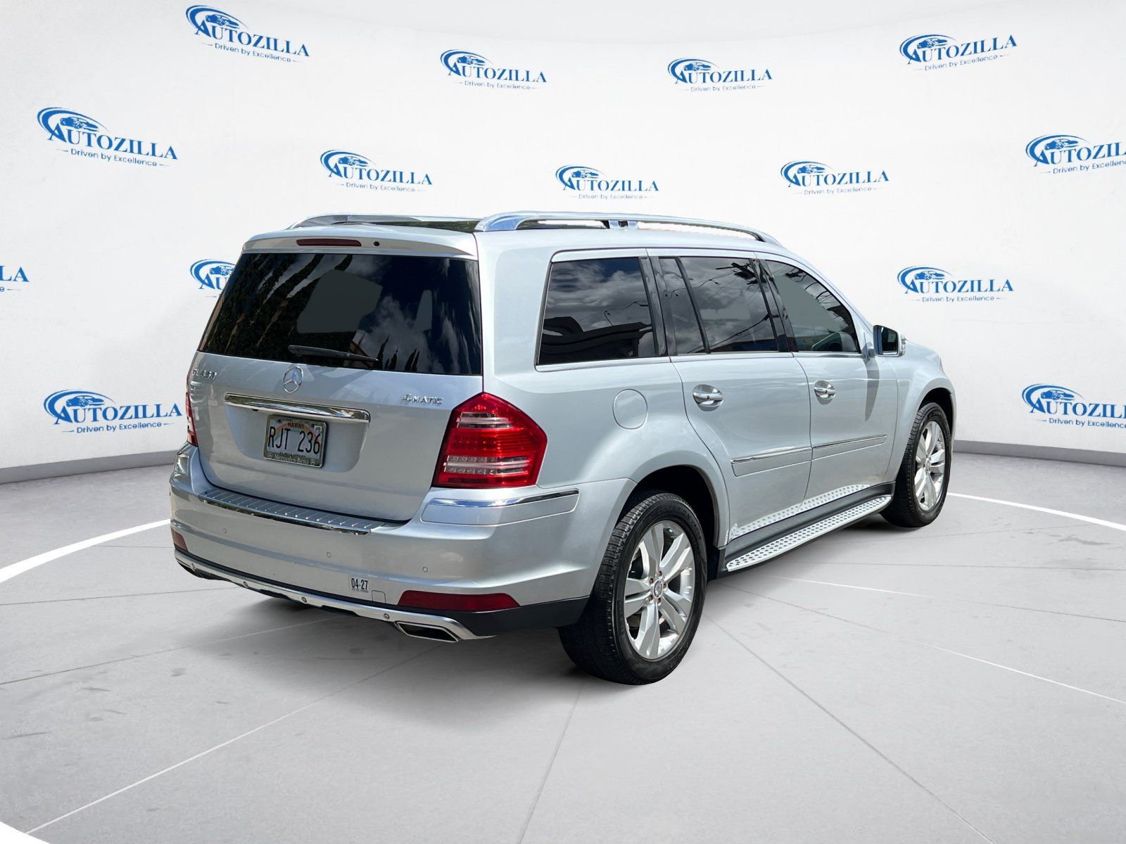 Used 2011 Mercedes-Benz GL 450 4MATIC image 5