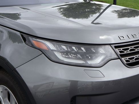 Used 2019 Land Rover Discovery SE AWD/4WD image 6