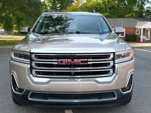Used 2022 GMC Acadia SLT w/ Technology Package AWD/4WD image 9