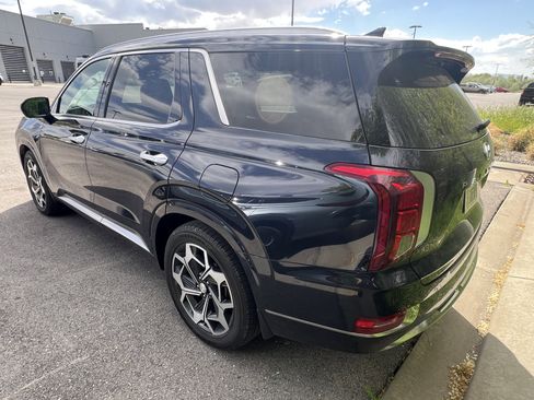 Used 2022 Hyundai Palisade Calligraphy w/ Winter Package image 7