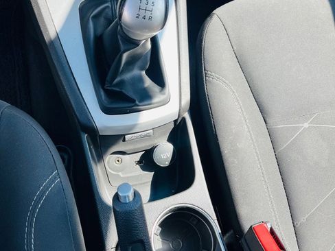 Used 2016 Ford Fiesta SE image 12