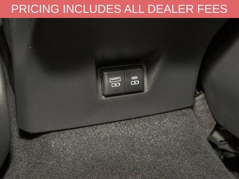 Used 2026 Toyota Camry SE w/ Convenience Package FWD image 7